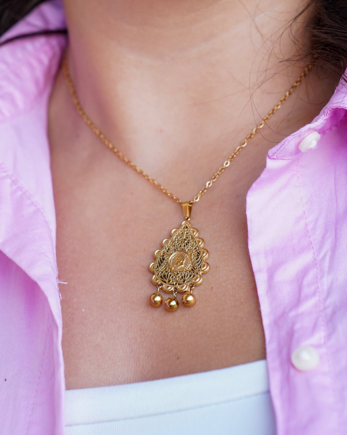 Collier Akila